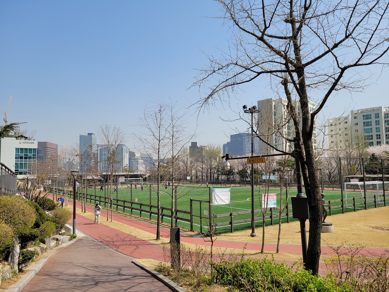 无论是在俱 无论是在俱